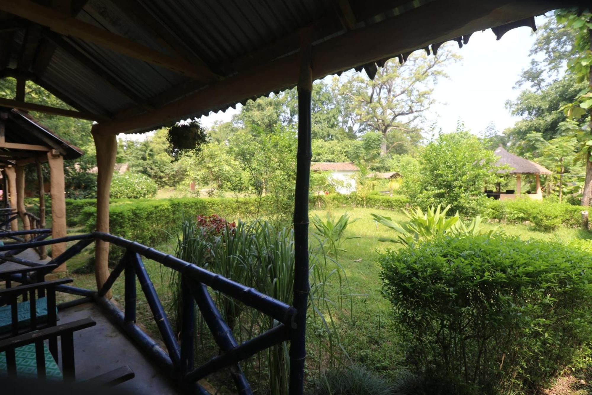 Wild Planet Eco Retreat Hotel Bardiya Buitenkant foto