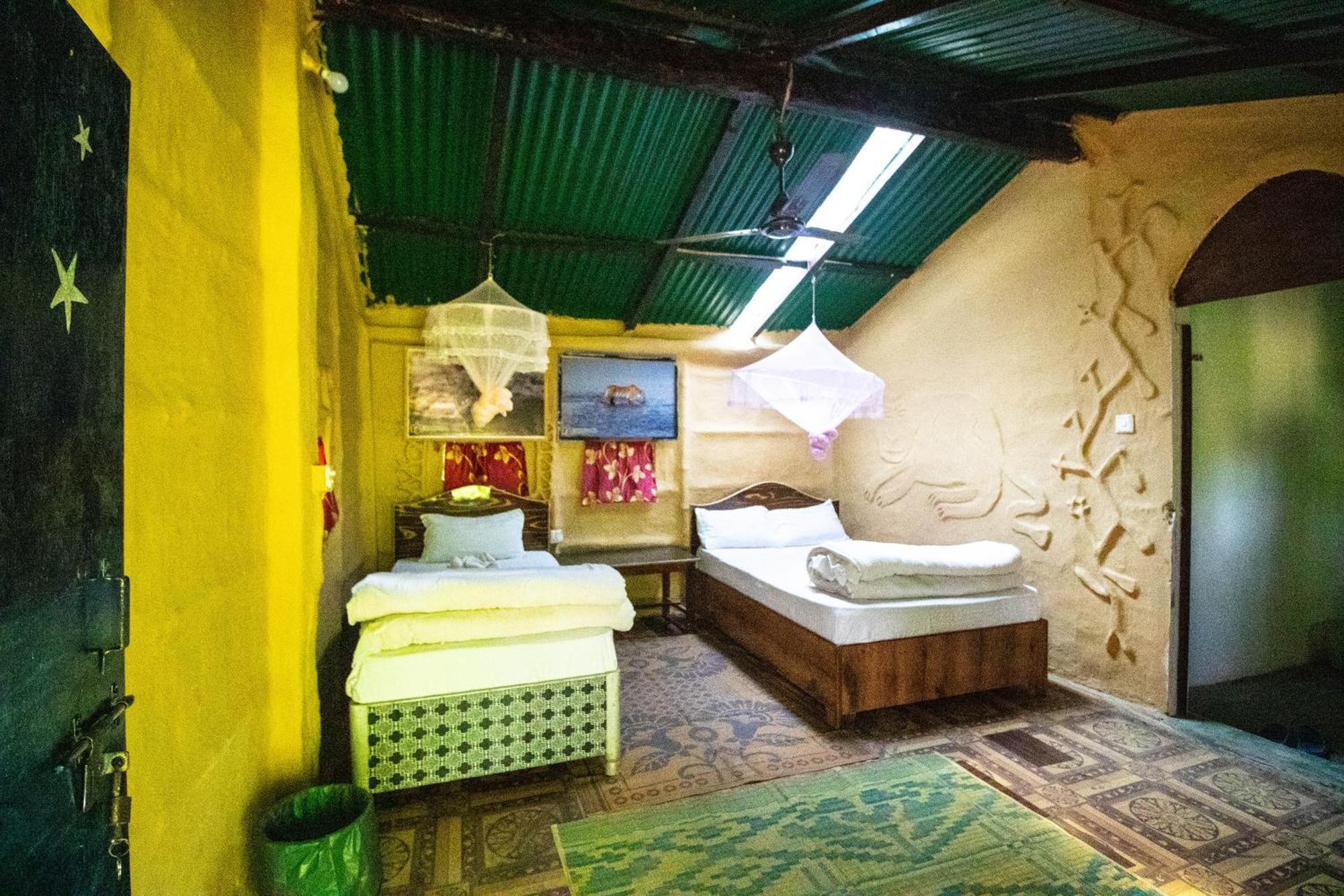Wild Planet Eco Retreat Hotel Bardiya Buitenkant foto